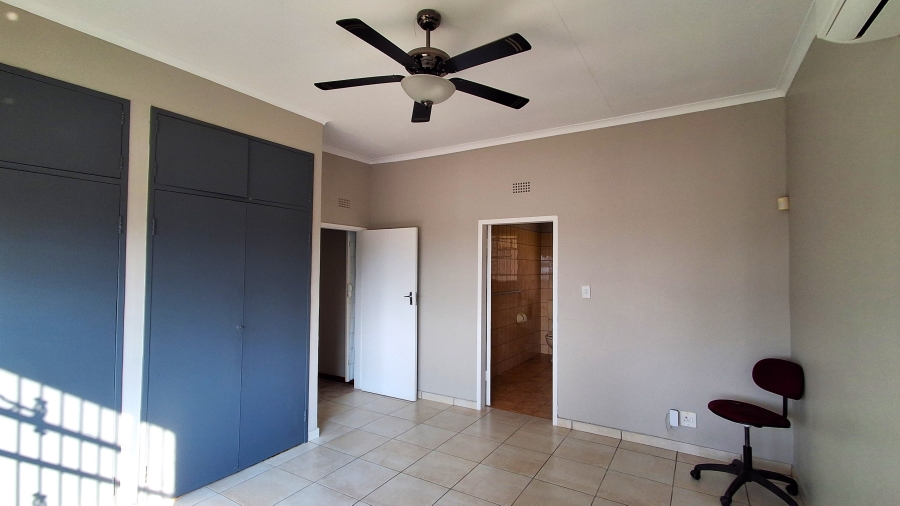 4 Bedroom Property for Sale in Safari Gardens North West
